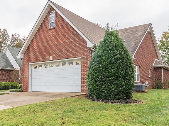2nd image of 411 Ravencliff Ct