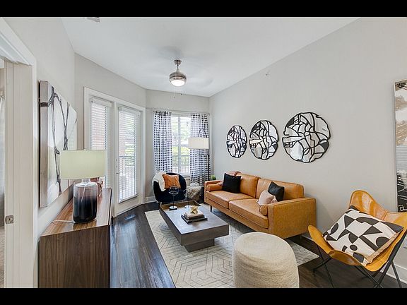3rd image of 2929 Wycliff Ave #1302