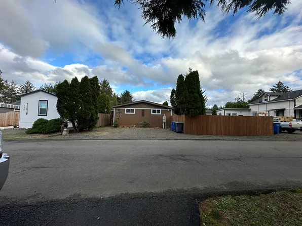 246 SE Neptune Ave, Lincoln City, OR 97367