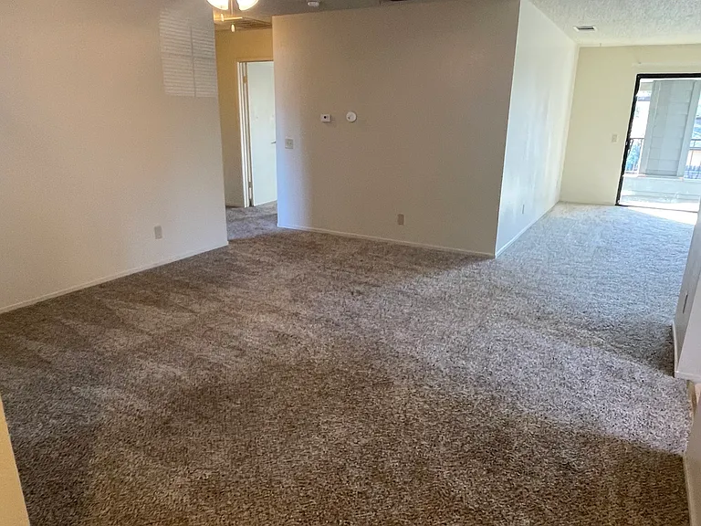 2-Bed / 2-Bath Dining Area.