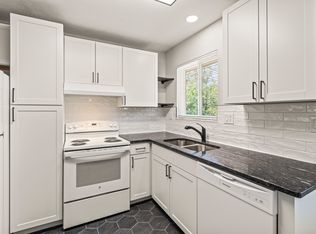 1053 Lexington Ave UNIT B, Xenia, OH 45385