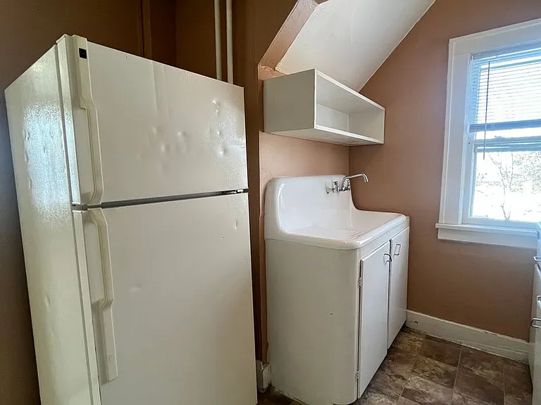 516 Smith Ave S #1 — Photo 4