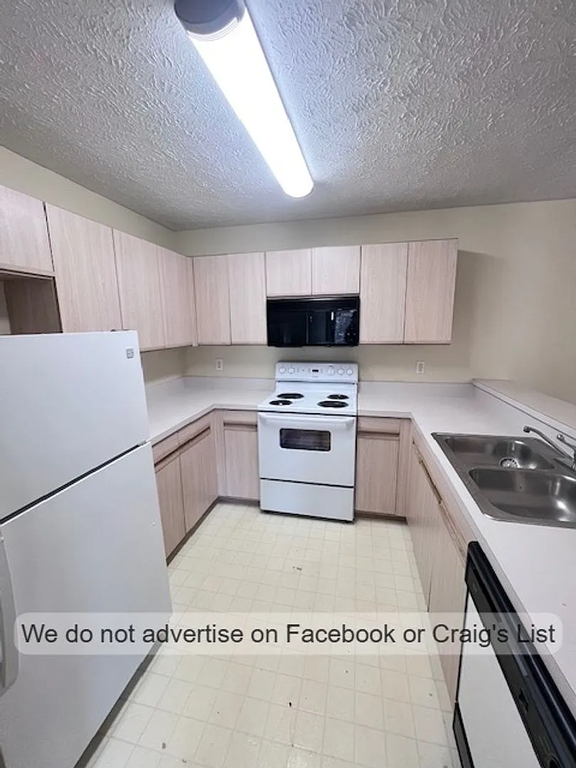 Sardonyx Road 1836 Units 1-4 — Photo 4