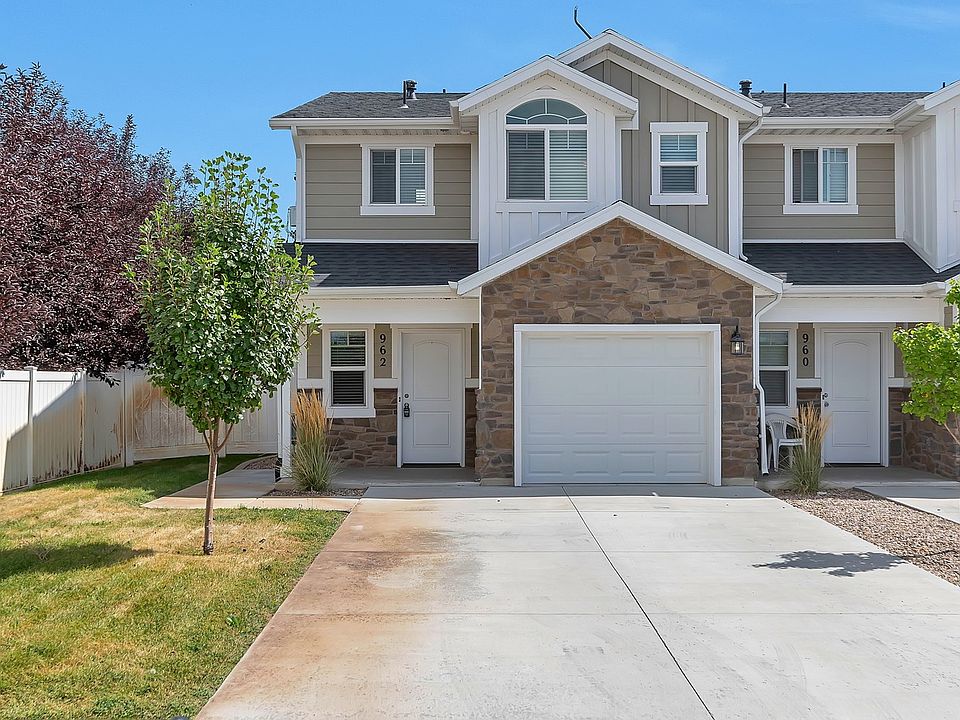 1st image of 958 N Rainbow Dr #956