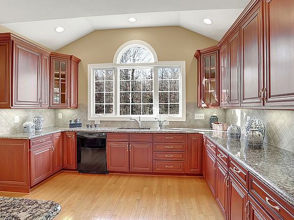 2nd image of 5764 Janneys Mill Cir