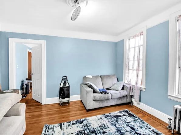 95-07 Cresskill Place image 16 of 21