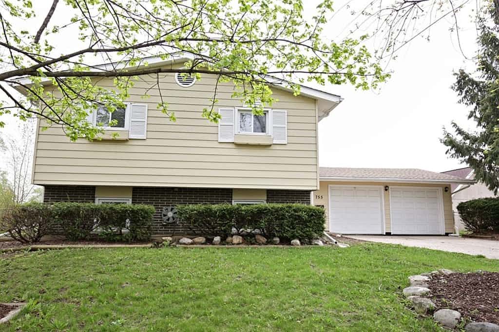 755 Nottingham Ln, Crystal Lake, IL 60014 Zillow