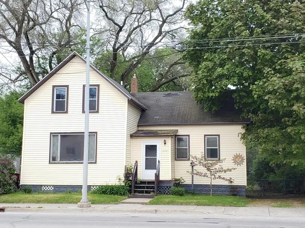 226 N 9th Ave, Alpena, MI 49707