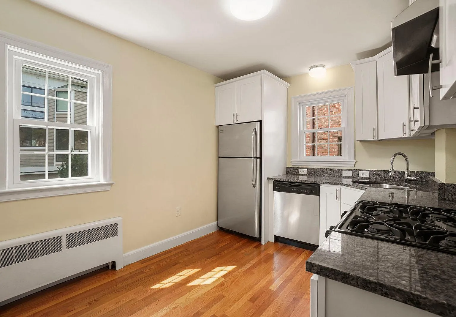 1 bed, 615 sqft, $2,590 — Photo 4
