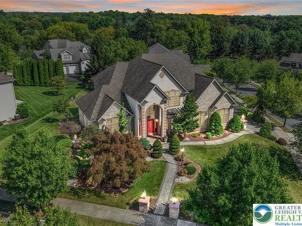 19 Spring Wood Dr, Allentown, PA 18104