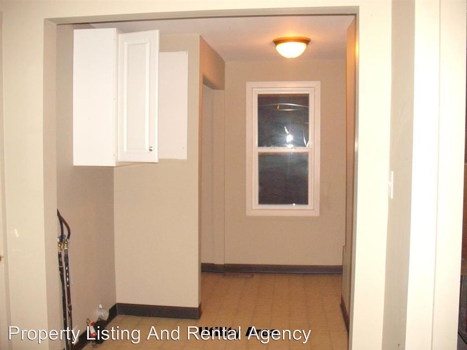 2nd image of 209 Meridith St