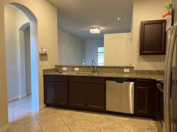 5th image of 2204 Lennox Dale Ln