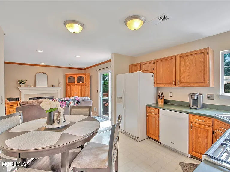 9 Hummingbird Way — Photo 10