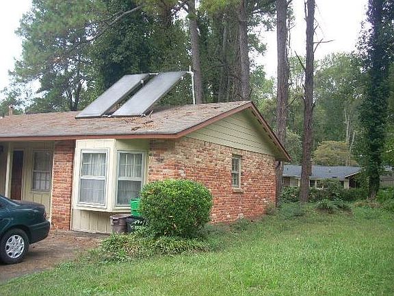 2nd image of 3652 Bishop Dr