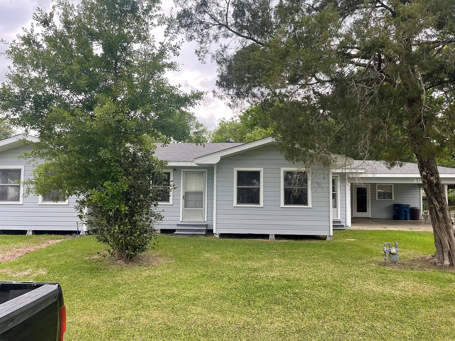 4 bed, 2100 sqft, $1,800 — Photo 2