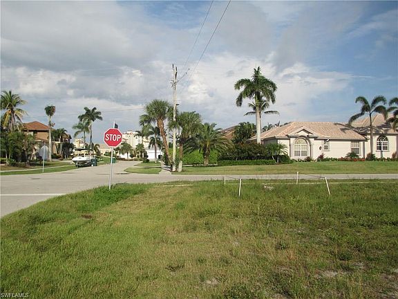 3rd image of 1070 Cara Ct
