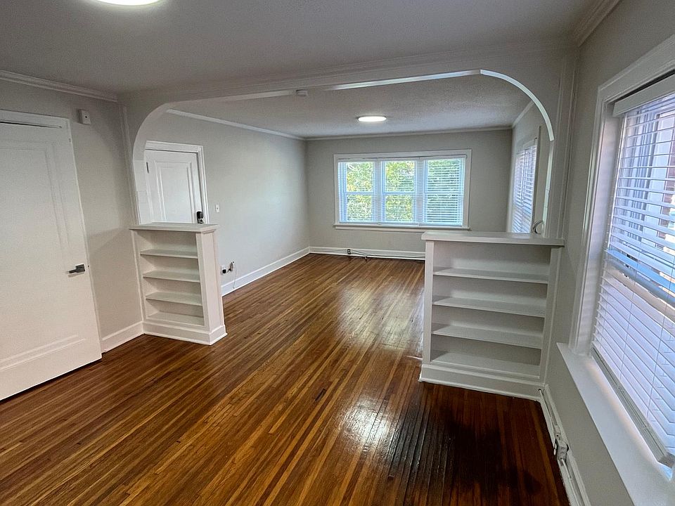 1st image of 712 W 38th St #14B