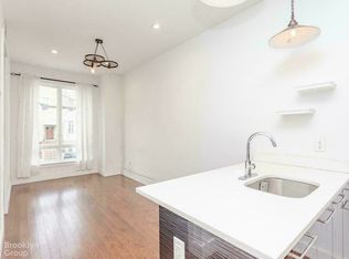 138 Cornelia St #1A, Brooklyn, NY 11221