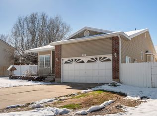 747 W 1580 N, Clinton, UT 84015