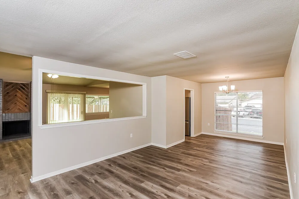 4 bed, 2.0 bath, 1544 sqft, $1,950 — Photo 3