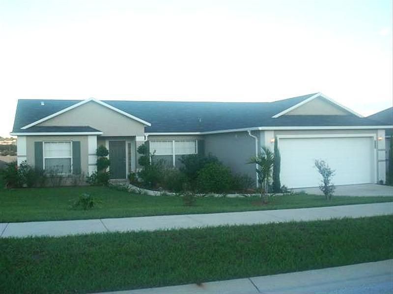 2nd image of 712 Willow Run St