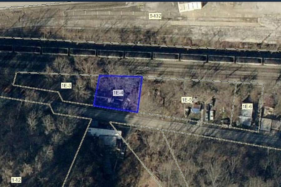 2nd image of 4802 James River Rd