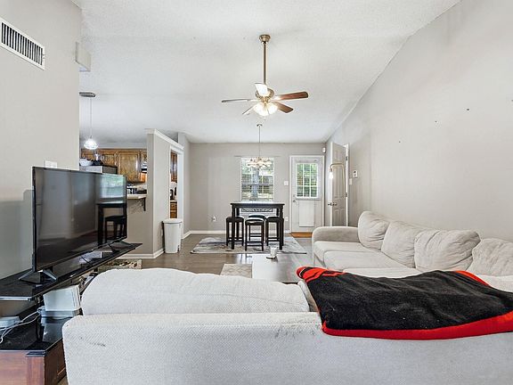 2nd image of 38 Point West Cir
