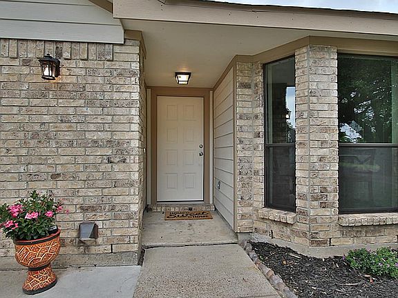 3rd image of 13352 Lake Breeze Ln