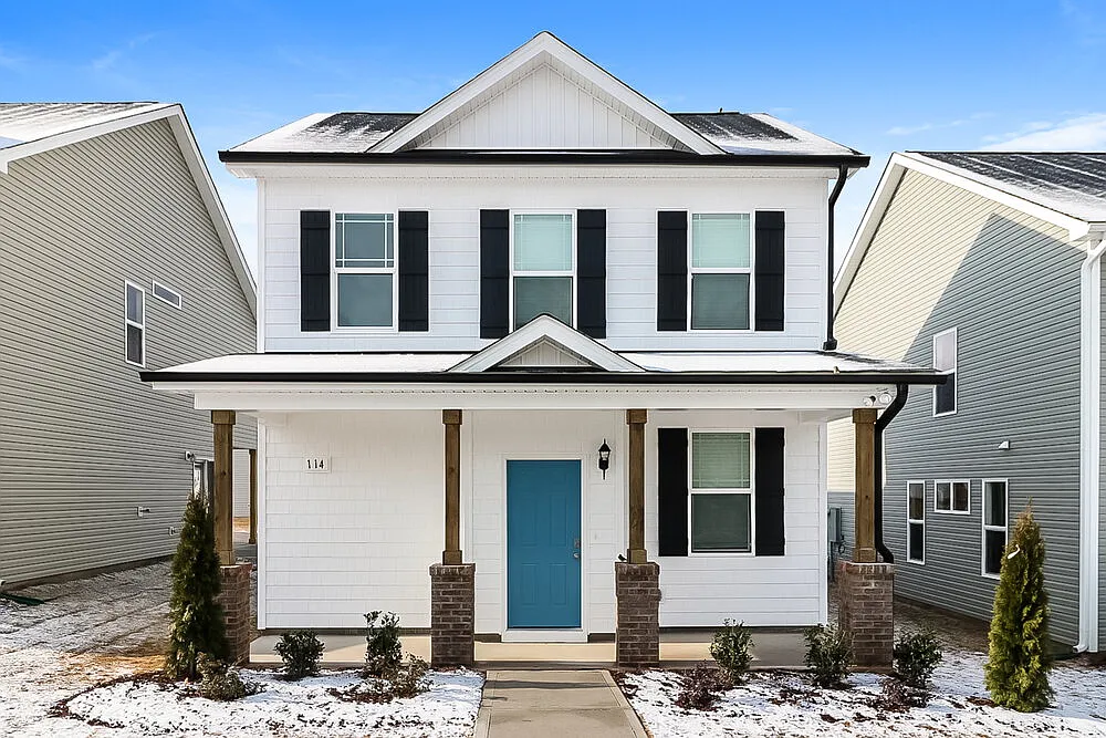3 bed, 2.5 bath, 1470 sqft, $1,805 — Photo 1