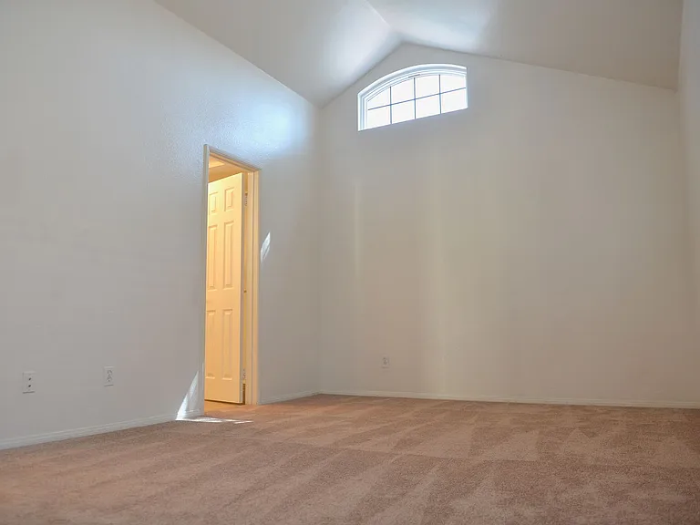 37 Port Royale Rd — Photo 13