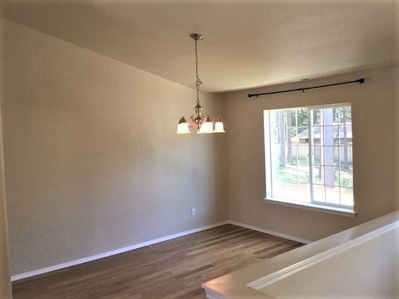 4th image of 7922 185th St E