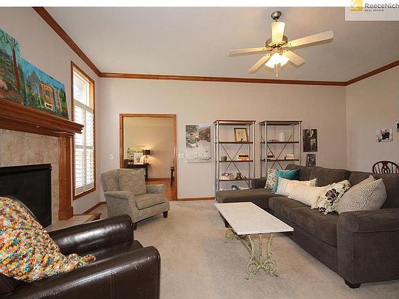 3rd image of 1574 Carriage Ct