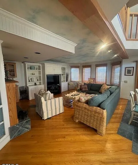 945 Sharon Ln — Photo 10