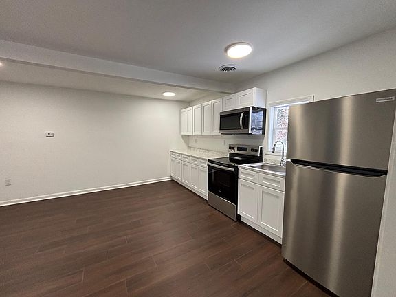 5th image of 1303 Buffalo St APT 2