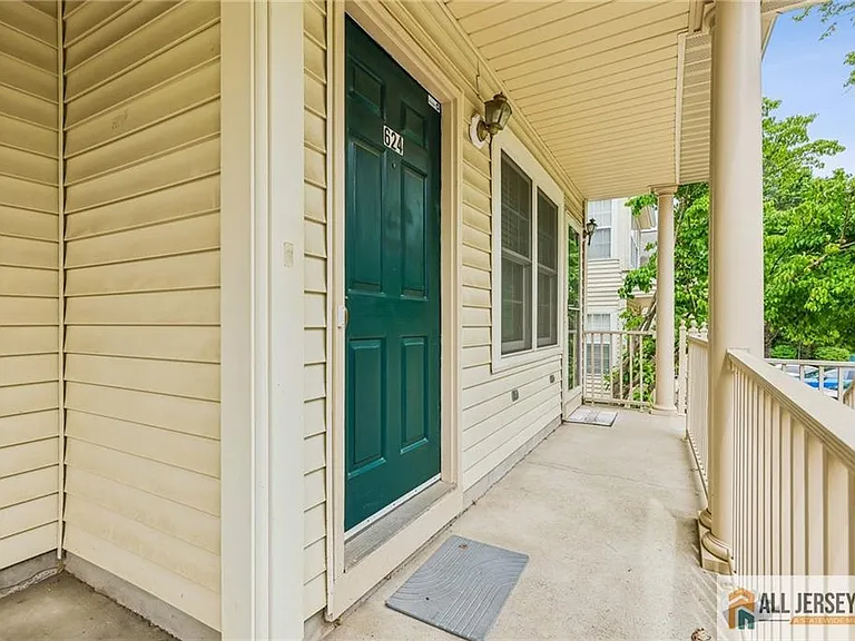624 Brickhouse Rd — Photo 4