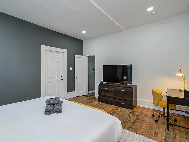 1811 Washington Ave #B — Photo 12