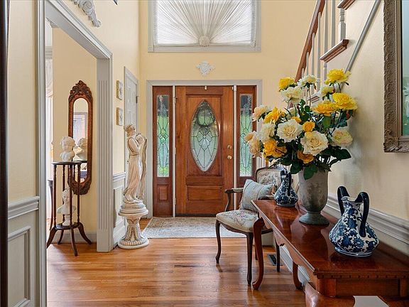 5th image of 3442 Chestnut Hill Ln
