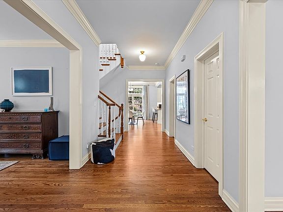 4th image of 716 20th St