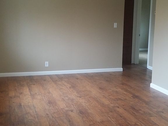 2nd image of 2816 Garrison St