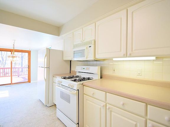 4th image of 5993 Westminster Dr