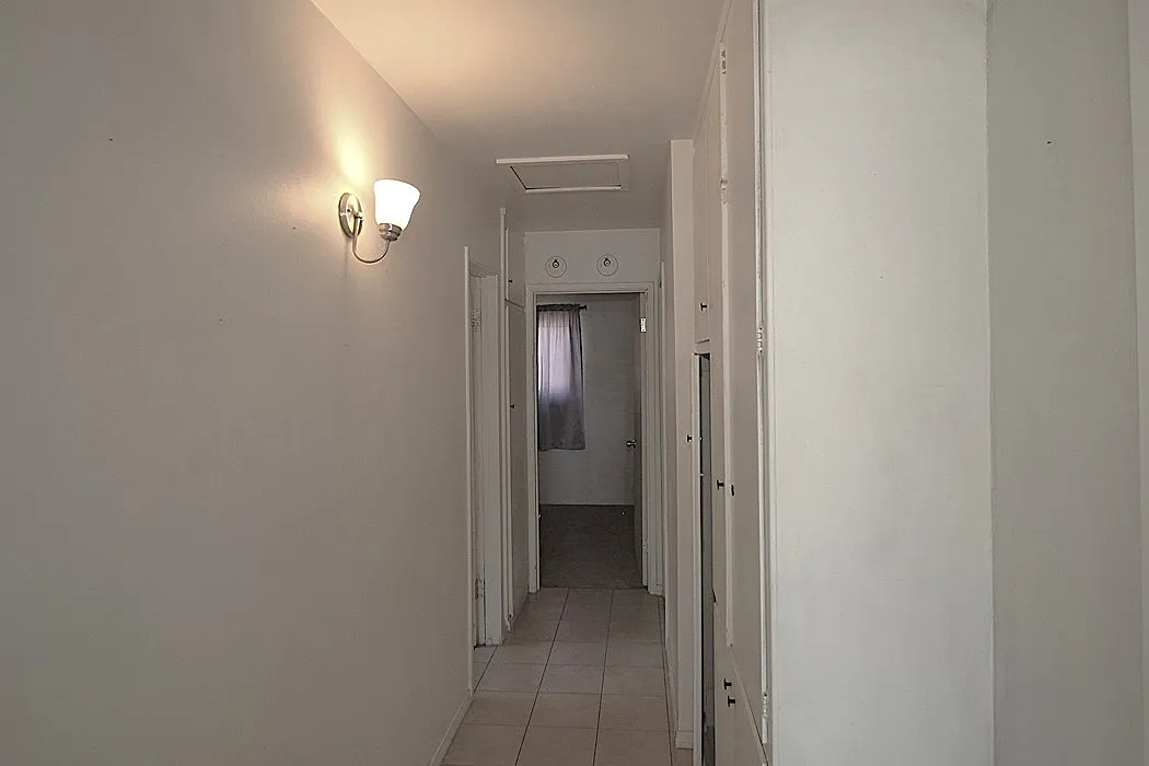 3 bed, 912 sqft, $1,700 — Photo 4