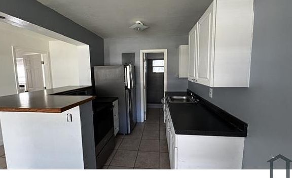 3rd image of 1200 NE 16th Ave APT 4
