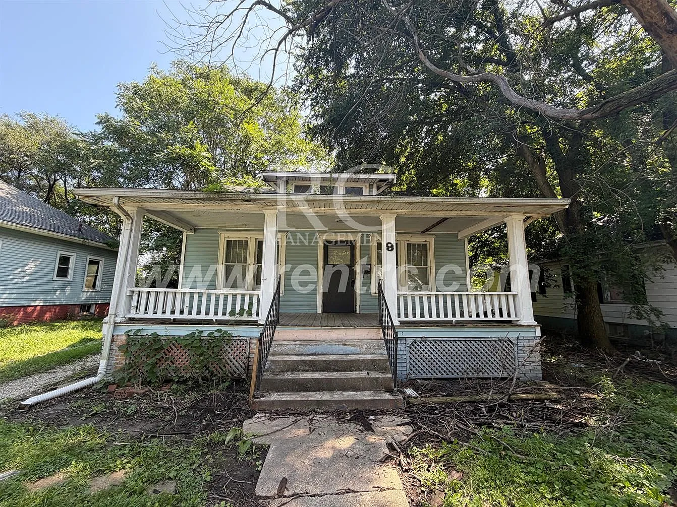 2 bed, 1120 sqft, $695 — Photo 1