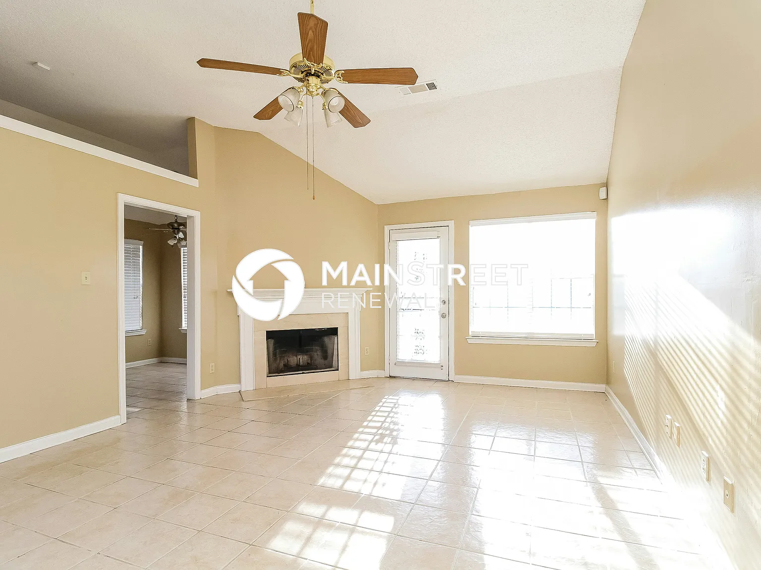 4611 Chadwell Cove — Photo 3