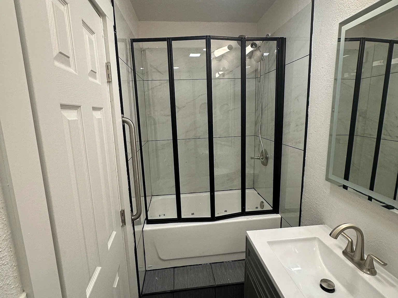 2 bed, $2,400 — Photo 3