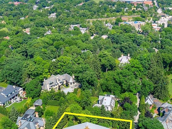 2nd image of 4 Indian Hill Rd