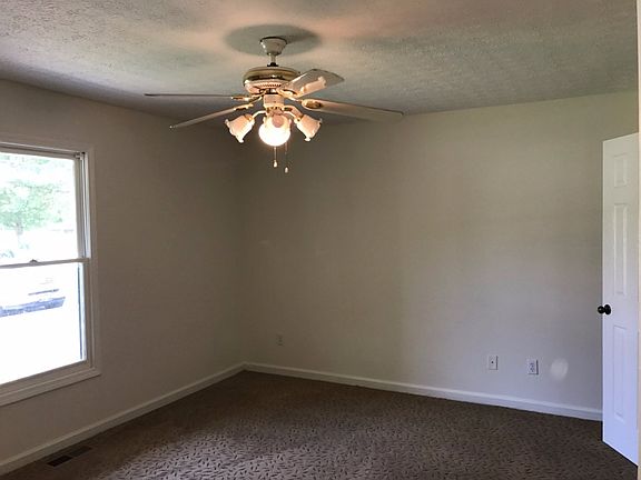 5th image of 207 Faculty Ave