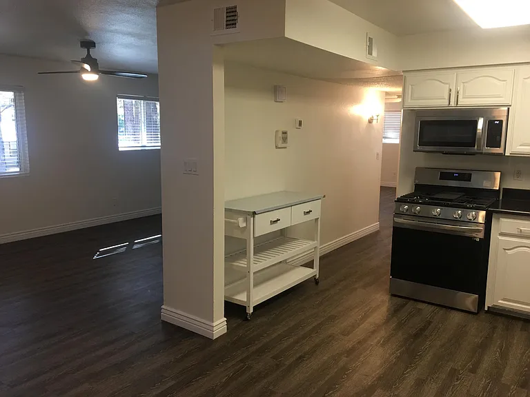 580 N 9th Dr — Photo 13