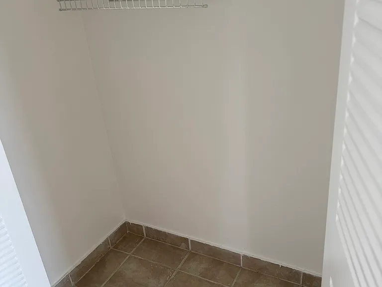 7601 E Treasure Dr #717 — Photo 31