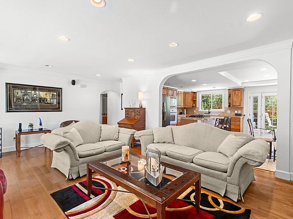 5th image of 6800 Oak Leaf Drive